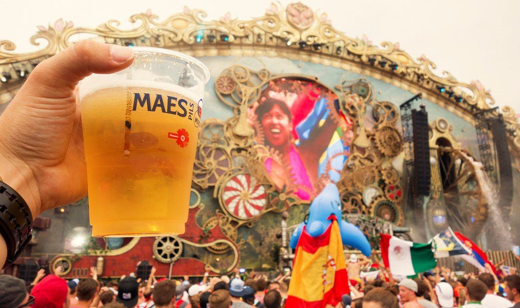 Tomorrowland Is Offering Exclusive Food & Drink Options For Virtual Festival