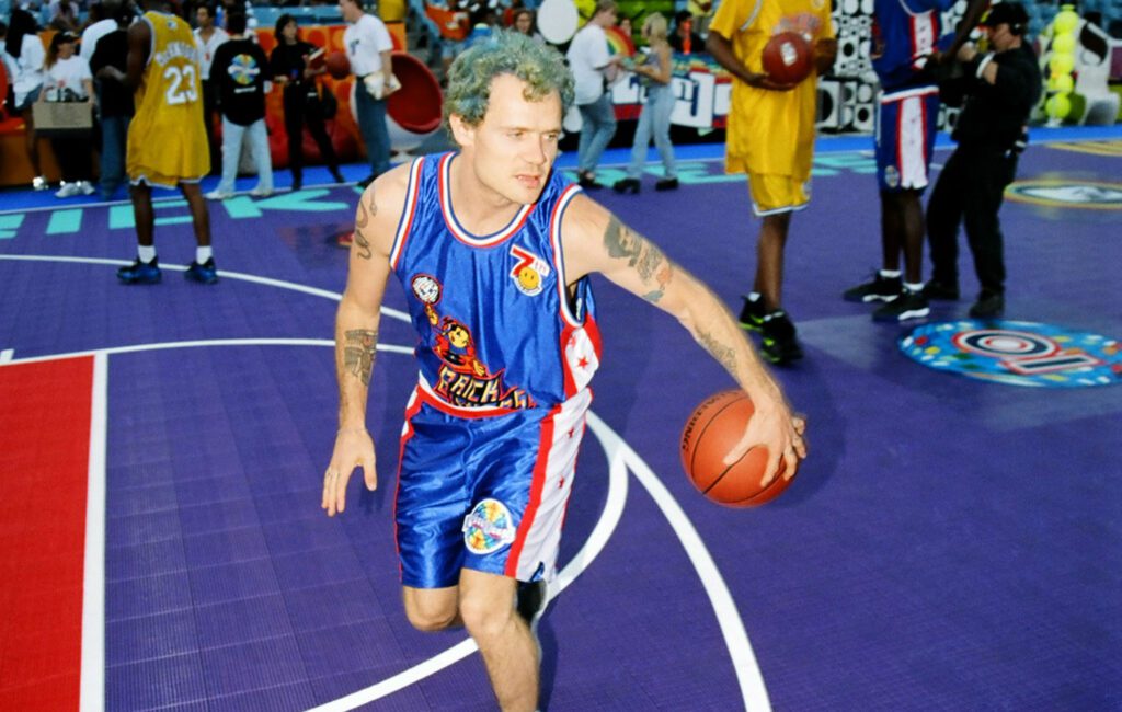 Watch Red Hot Chili Peppers' Flea shoot six consecutive 3-pointers in basketball competition