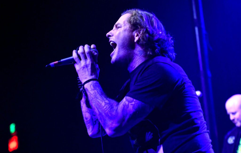 Corey Taylor on anti-maskers: "Not everything has to be a political fucking statement"