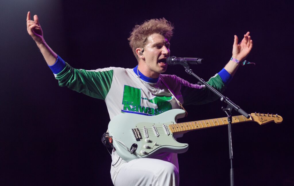 Listen to Glass Animals turn 'Heat Waves' into a sea shanty | NME