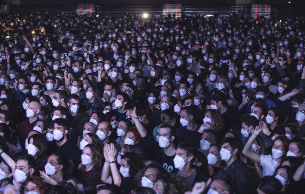 5,000 people attend COVID-19 experiment gig in Barcelona