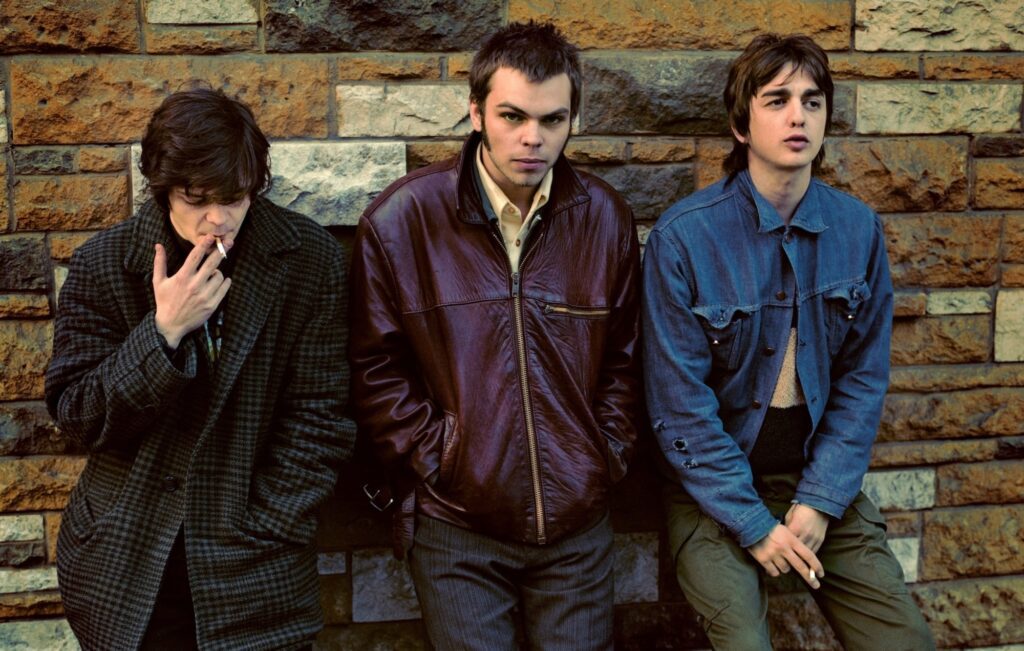 Supergrass announce expanded reissue of second album, 'In It For The Money'