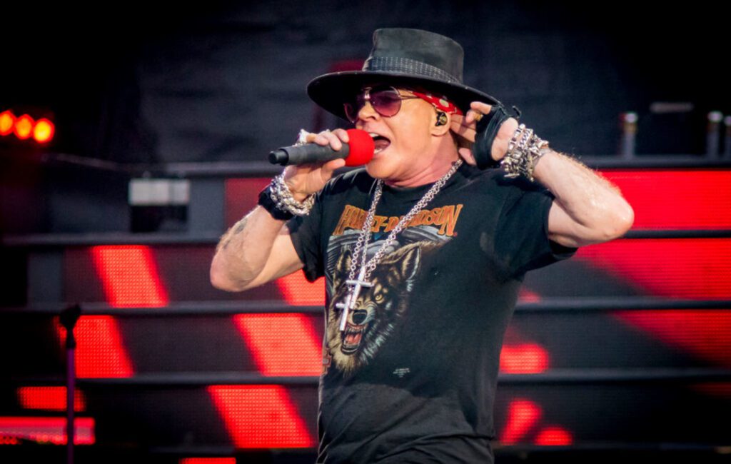 Watch Guns N' Roses debut new version of rare track 'Silkworms' at Boston show