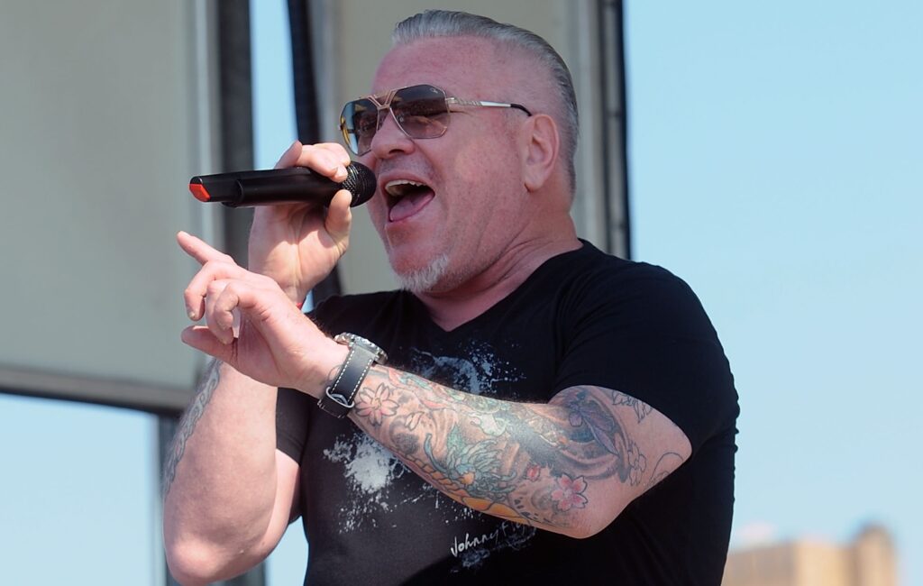 Smash Mouth's Steve Harwell rejoining band on tour this week after brief hiatus due to heart condition