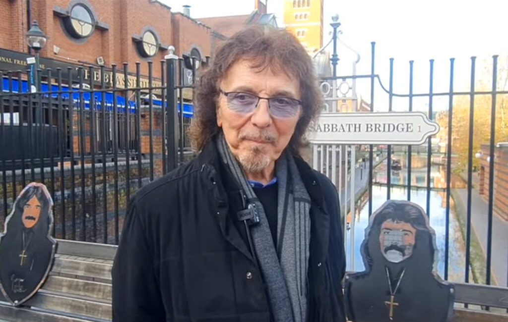 Black Sabbath’s Tony Iommi gets introduced to 469-million-year-old fossil named after him