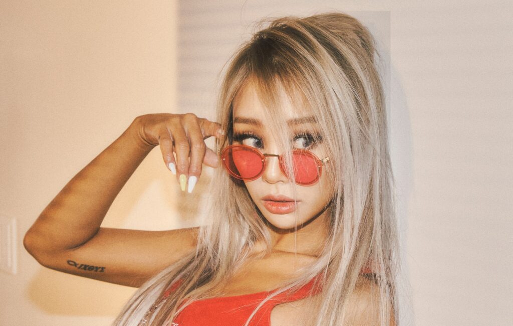 Hyolyn teases upcoming Christmas single ‘A-Ha’