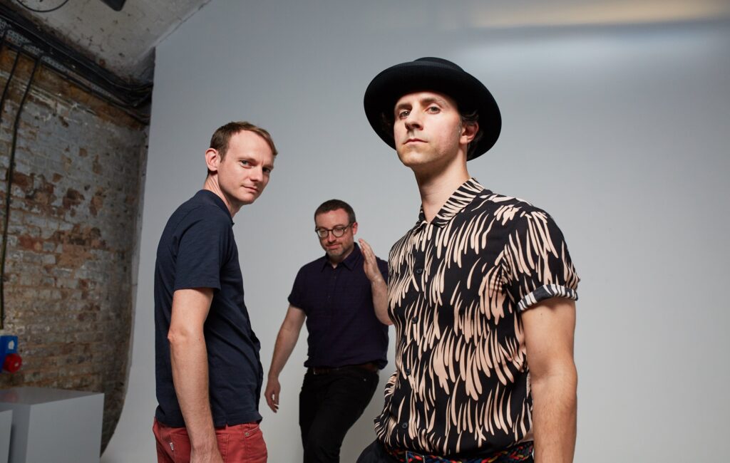 Maxïmo Park announce UK singles tour and share frenetic new song 'Great Art'