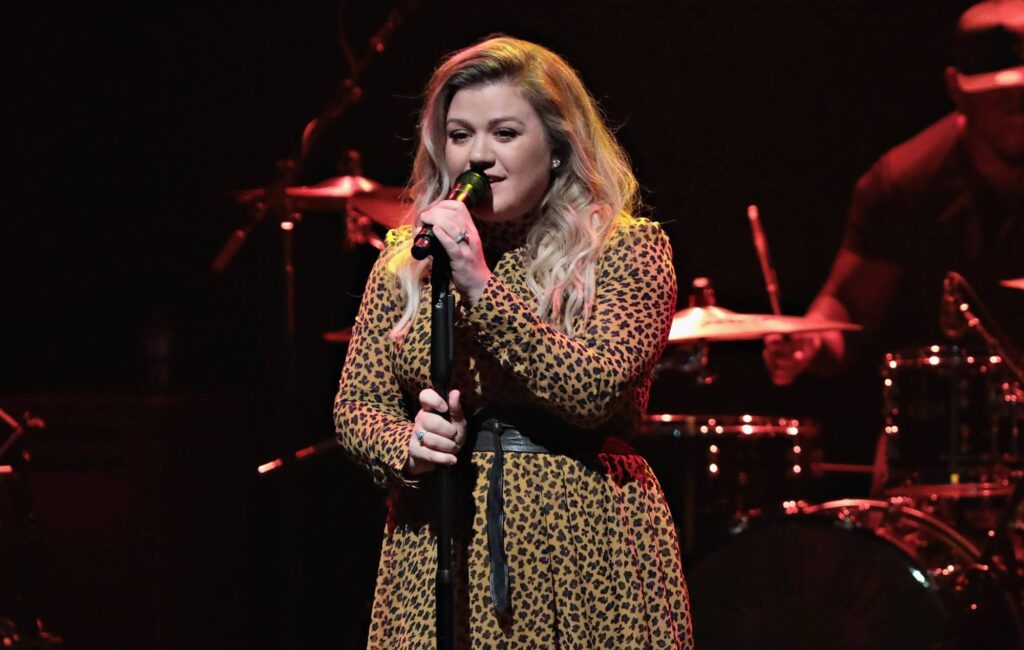 Florence Welch gushes over Kelly Clarkson’s cover of ‘Free’