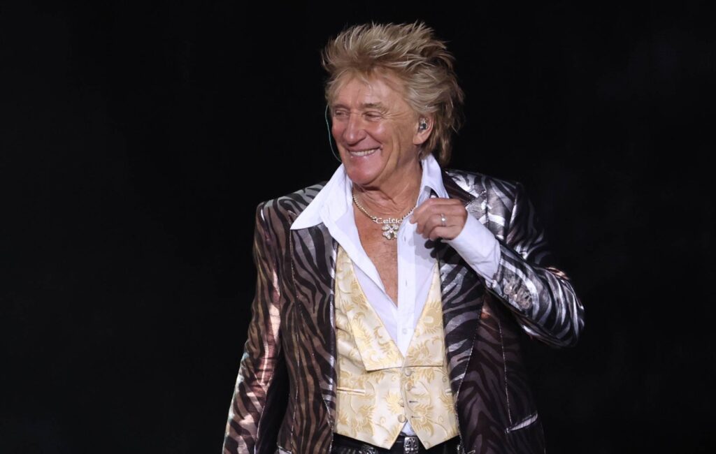 Mayor of Plymouth abused after Rod Stewart storms off stage due to power being cut at gig