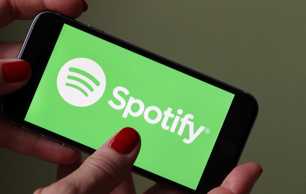 Swedish gang members reportedly using Spotify to launder money