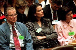 LOS ANGELES, UNITED STATES:  Louis Brown (L), father of murder victim Nicole Brown Simpson, and her sister Denise Brown (C) sit with attorney Gloria Allred (R) during a pre-trial hearing in the O.J. Simpson double murder case 18 January in Los Angeles.  Judge Lance Ito ruled that family members could attend the trial whenever matters not relevant to their possible testimony are being discussed.   (COLOR KEY:  Allred's blouse is pink.)   AFP PHOTO (Photo credit should read Vince Bucci/AFP via Getty Images)