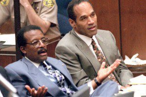 LOS ANGELES, CA - MARCH 2:  Defense attorney Johnnie Cochran Jr (L) objects during cross-examination by prosecutor Christopher Darden of witness Rosa Lopez, 02 March 1995, in the O.J. Simpson (R). Lopez testified that she had not been told what to say by defense attorneys. AFP PHOTO  (Photo credit should read POOL/AFP via Getty Images)
