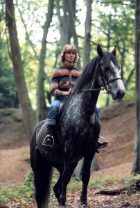 Olivia Newton-John films her first music video for her 1975 pop single 'Follow Me' from the album 'Have You Never Been Mellow' in England circa 1975.