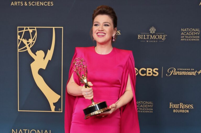 Kelly Clarkson Wins One, Loses One at 2024 Daytime Emmys House Of Shakes