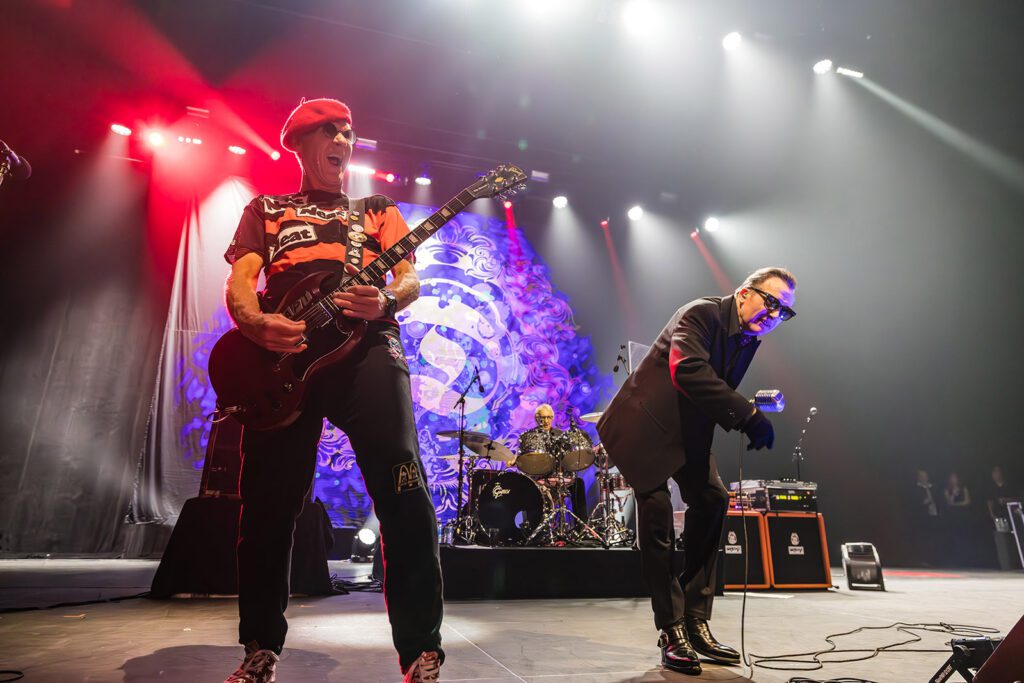 The Damned’s classic ’80s lineup played Hammerstein Ballroom w/ The Dictators & Lenny Kaye (pics, setlist, video)