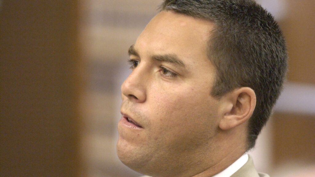 Scott Peterson Claims Burglars Were Actually Behind the Murder of His Wife Laci