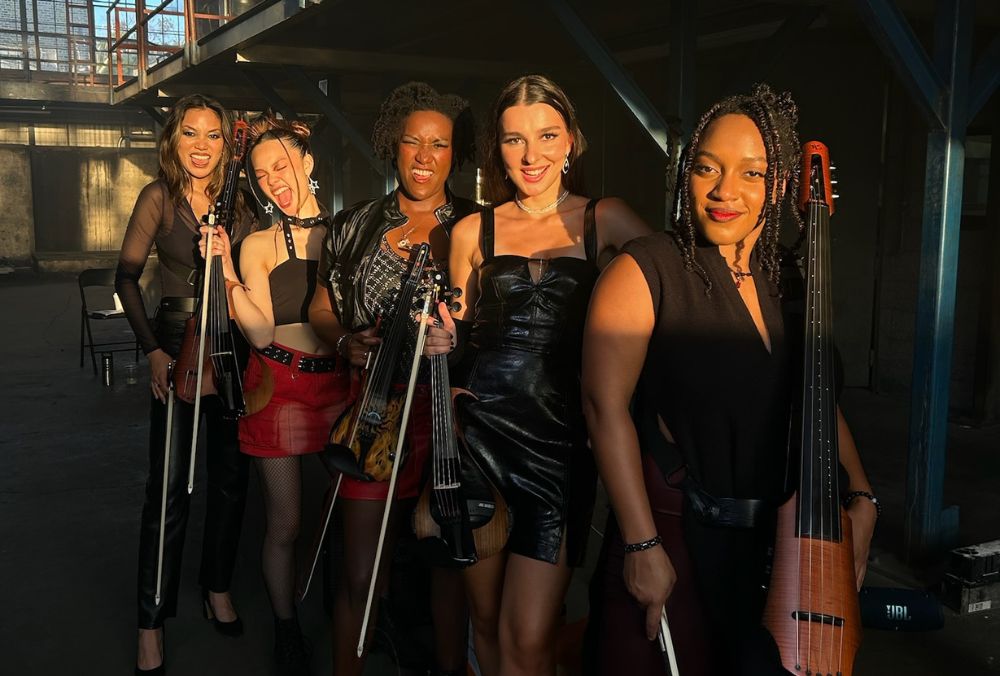 Electric 5 Lights Up “Enter Sandman” With Strings and Fire