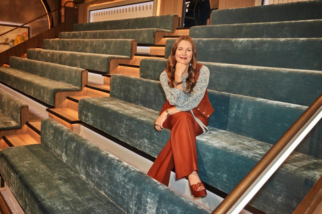 Drew Barrymore Wins in an Upset Over Kelly Clarkson at 2025 Daytime Emmys