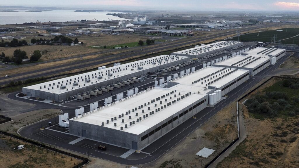 How Oregon’s Data Center Boom Is Supercharging a Water Crisis