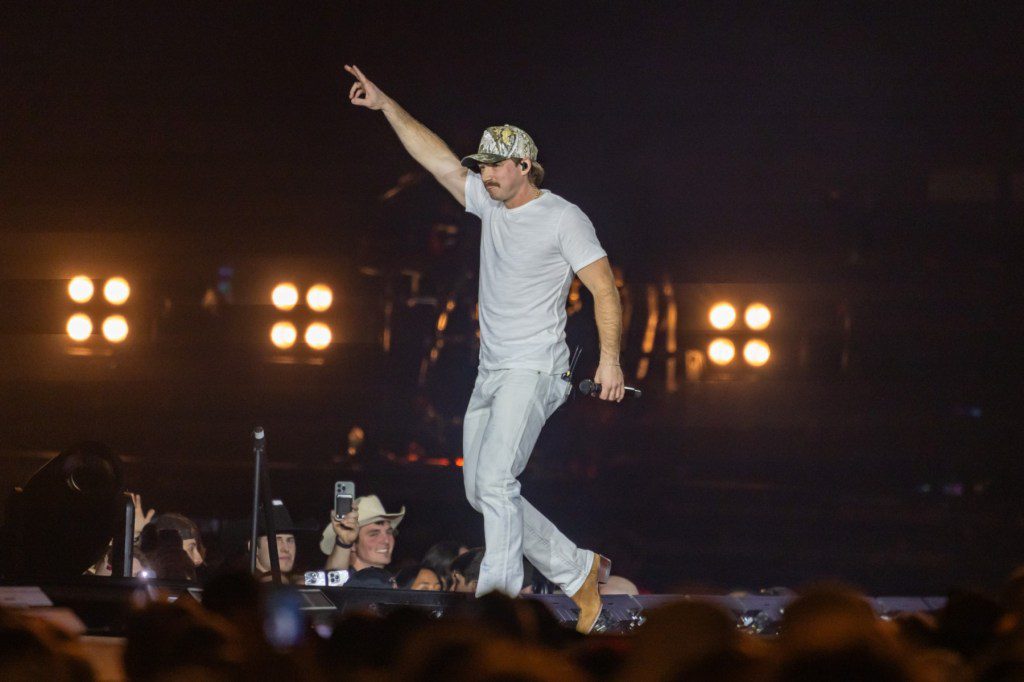 Morgan Wallen and Ella Langley Debut New Duet 'I Can't Love You Anymore' Live