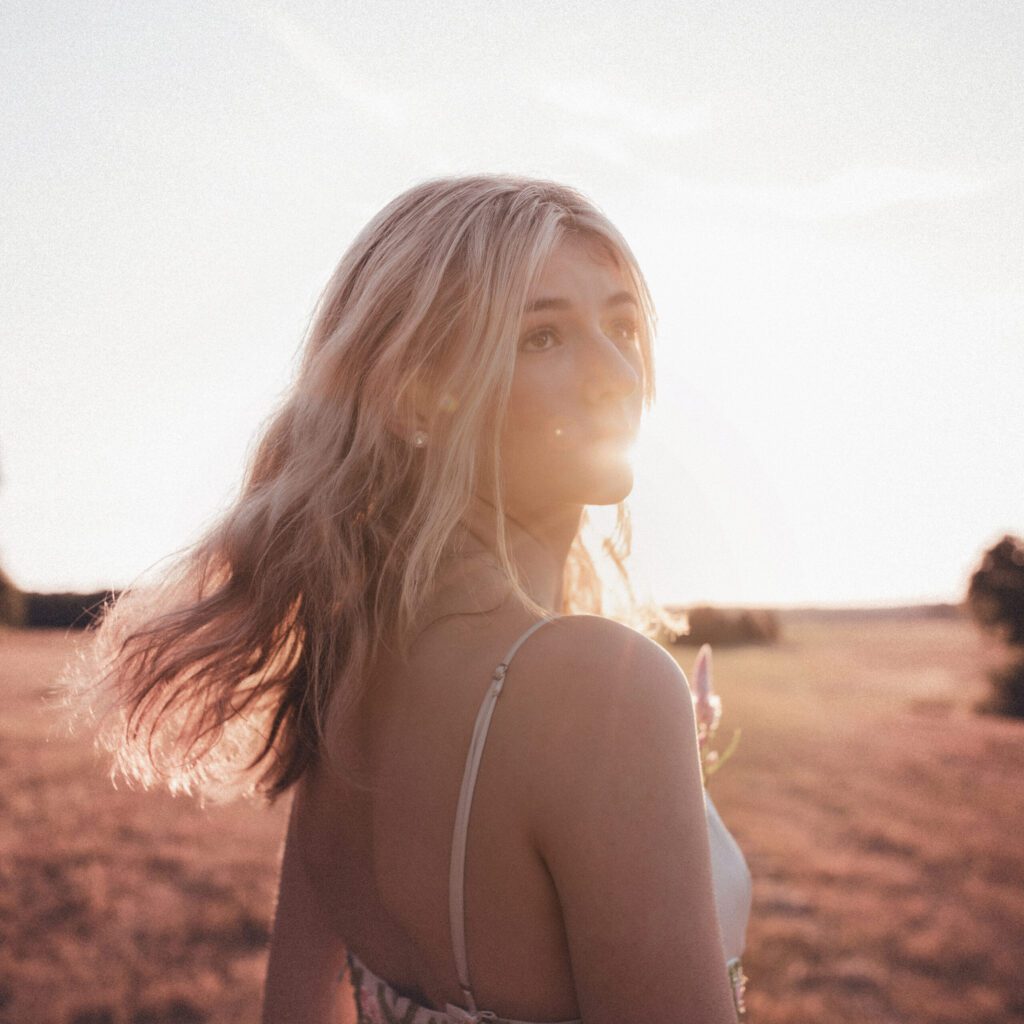 The Bittersweet Nostalgia of Ava Valianti’s “Running On Empty”