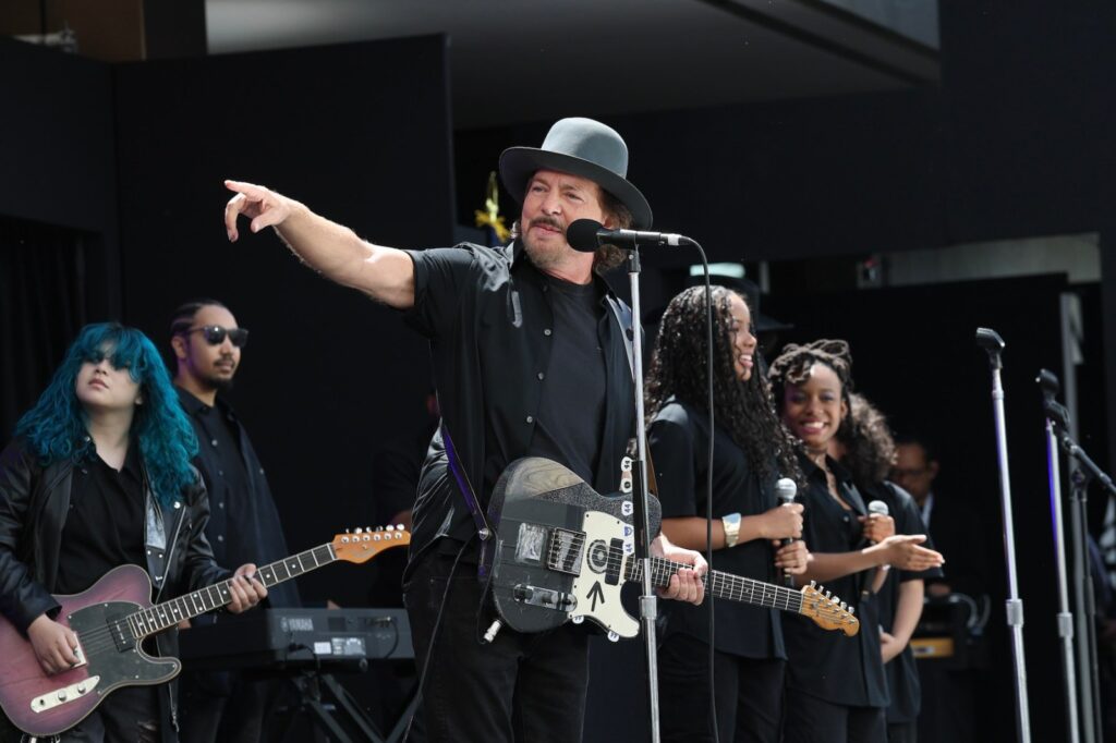 The Roots, Eddie Vedder, and More Celebrate Obama Presidential Center Opening