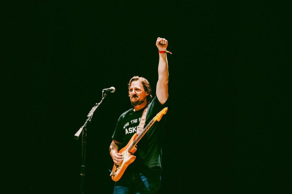 Sturgill Simpson Brings 'Mutiny After Midnight' to Streaming Platforms